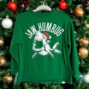 Fifth Sun Boys Tee Sz S Jaw Humbug Shark Santa Hat Green Red White Long‎ Sleeve